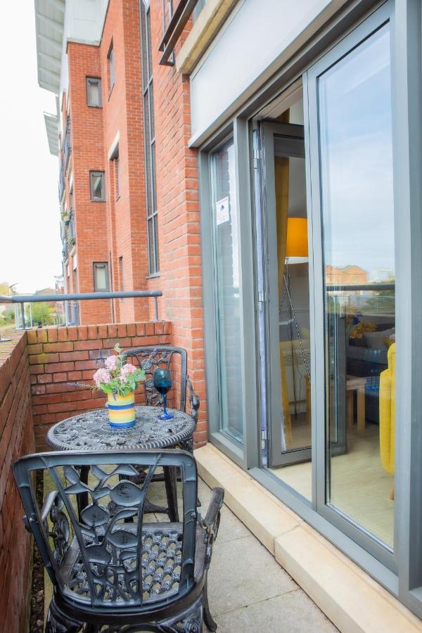 Newly Furnished Appartment Near Train Station Wolverhampton Exterior photo