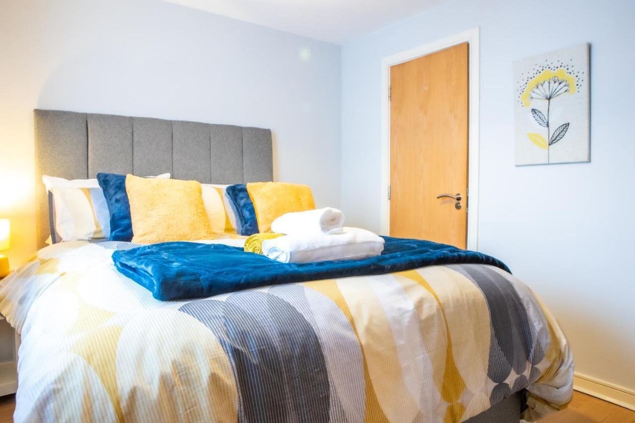 Newly Furnished Appartment Near Train Station Wolverhampton Exterior photo
