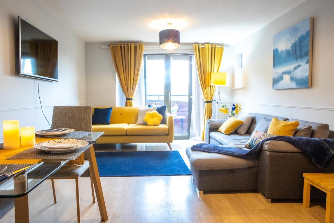 Newly Furnished Appartment Near Train Station Wolverhampton Exterior photo