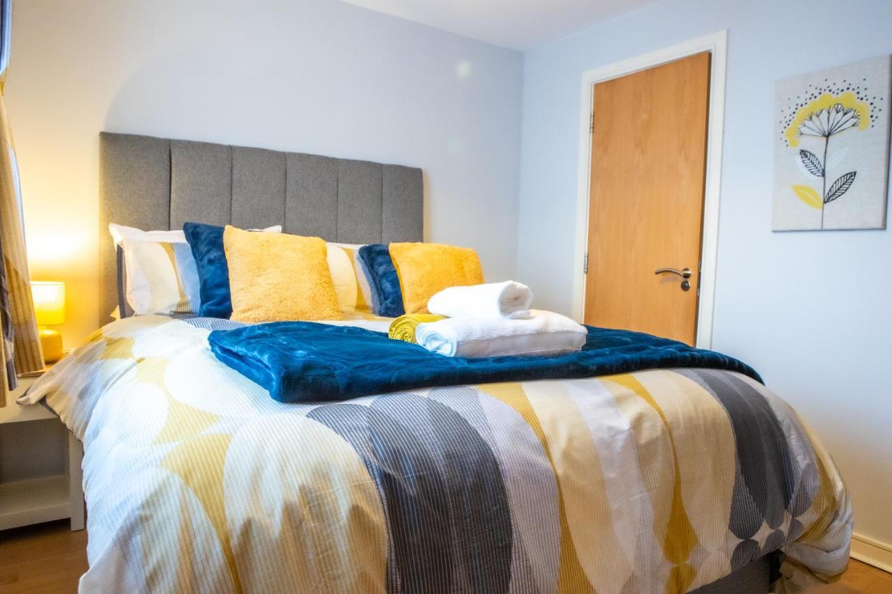 Newly Furnished Appartment Near Train Station Wolverhampton Exterior photo